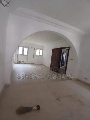 4chbre Duplex dans Boga Hugues, Cocody à Louer