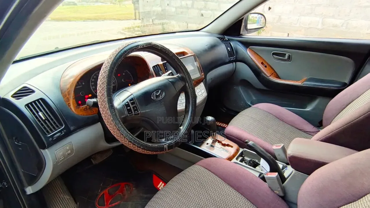 Hyundai Elantra Limited 2012 Noir