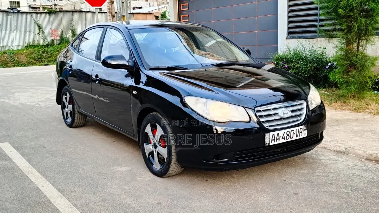 Hyundai Elantra Limited 2012 Noir