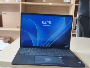Nouveau Dell Pro 14 32GB Intel Core Ultra 5 SSD 512GB