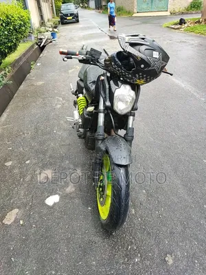 Nouveau Yamaha 2016 Gris