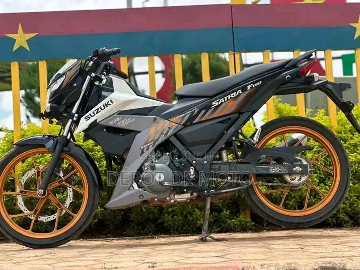 Nouveau Suzuki 2026 Gris