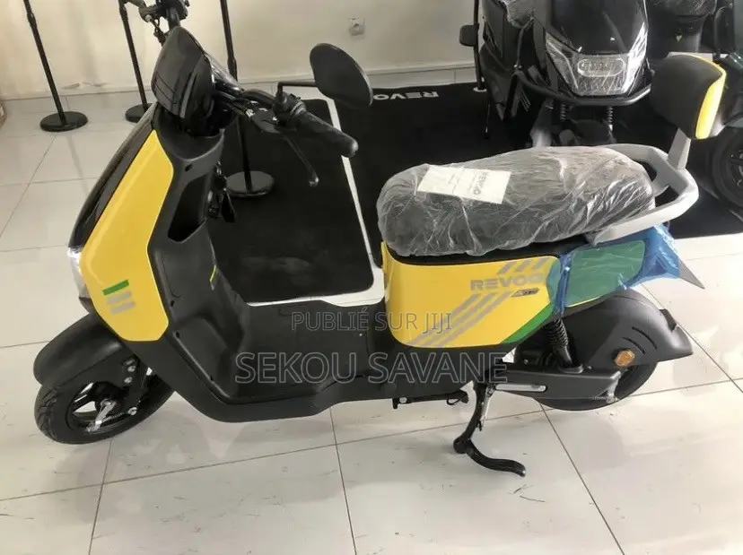 Nouveau Revoo A10 2025 Jaune