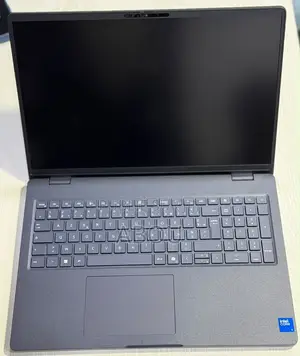 Nouveau Ordinateur portable Dell Pro 16 16GB AMD Ryzen 5 SSD 512GB