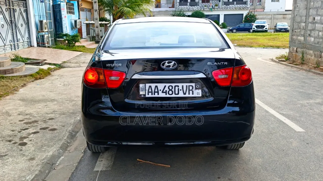 Hyundai Elantra 2009 Noir