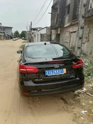 Ford Focus S Sedan FWD (2.0L 4cyl 5M) 2016 Noir