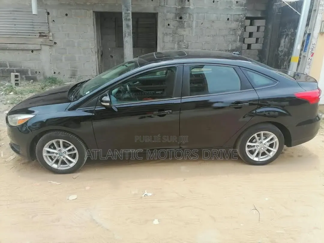 Ford Focus S Sedan FWD (2.0L 4cyl 5M) 2016 Noir