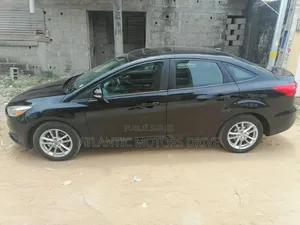 Ford Focus S Sedan FWD (2.0L 4cyl 5M) 2016 Noir