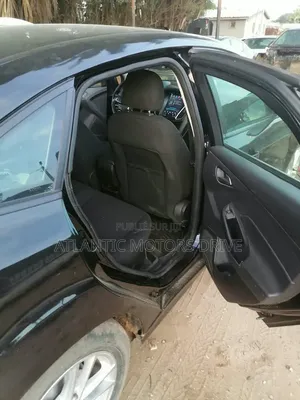 Ford Focus S Sedan FWD (2.0L 4cyl 5M) 2016 Noir