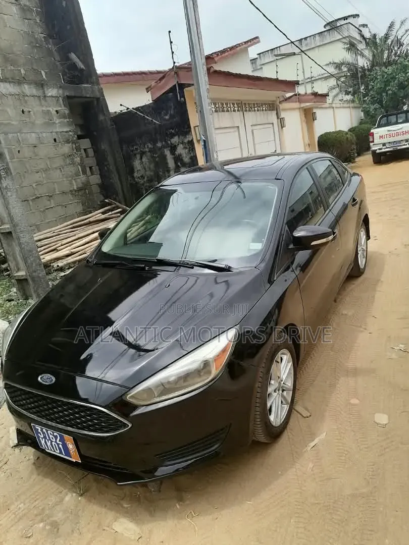 Ford Focus S Sedan FWD (2.0L 4cyl 5M) 2016 Noir