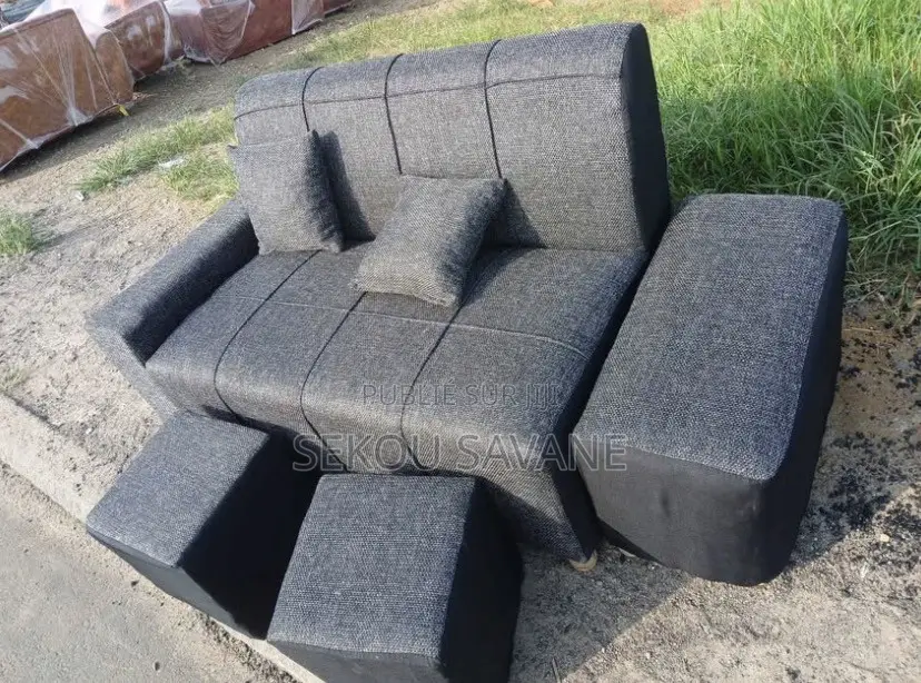 Fauteuil Et Pouffe