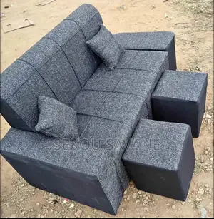 Fauteuil Et Pouffe