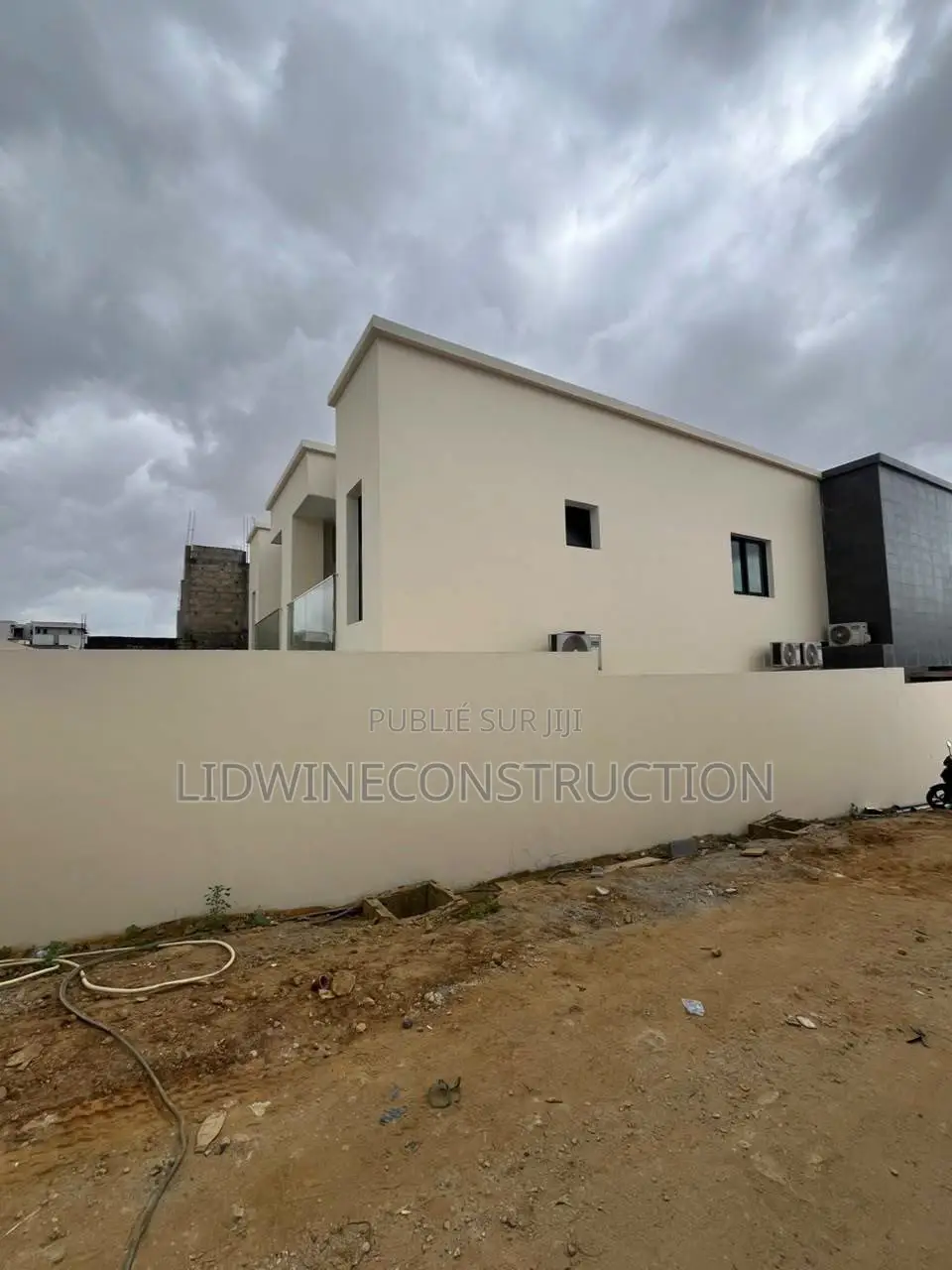 4chbre Villa dans Cocody à Vendre