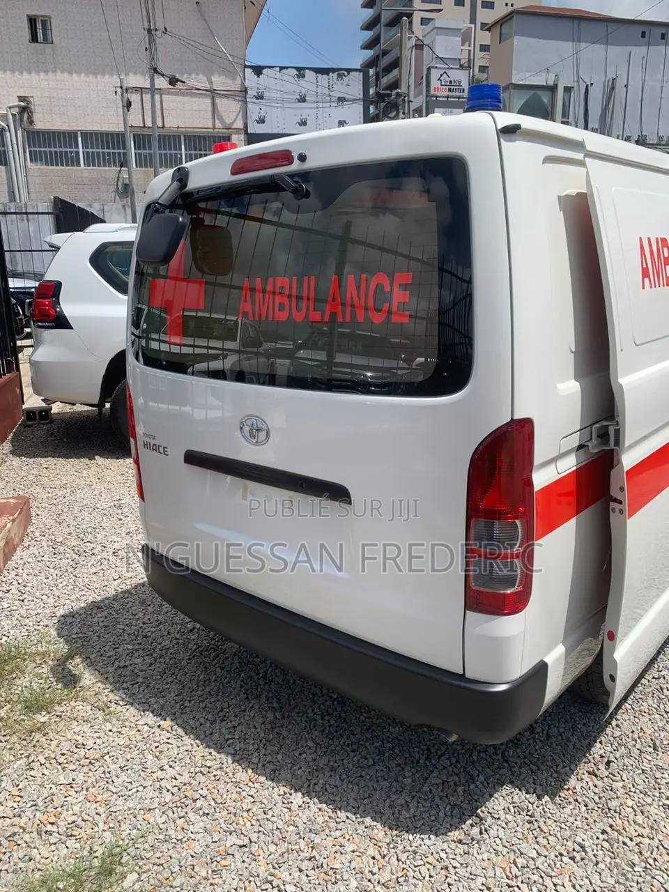 Nouveau Toyota HiAce 2026 Blanc