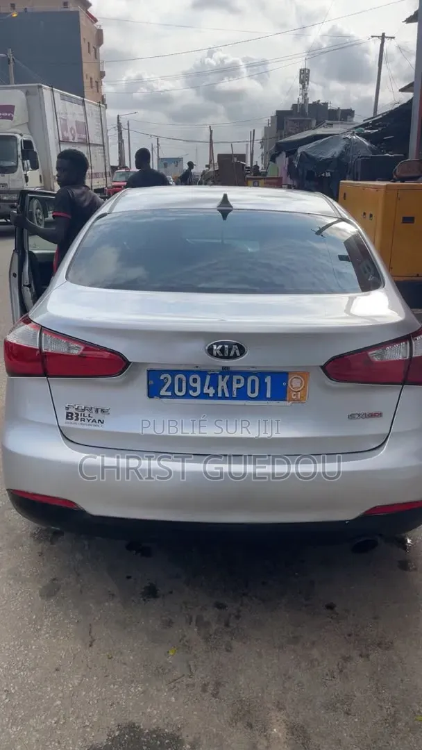 Kia Forte 2015 Gris