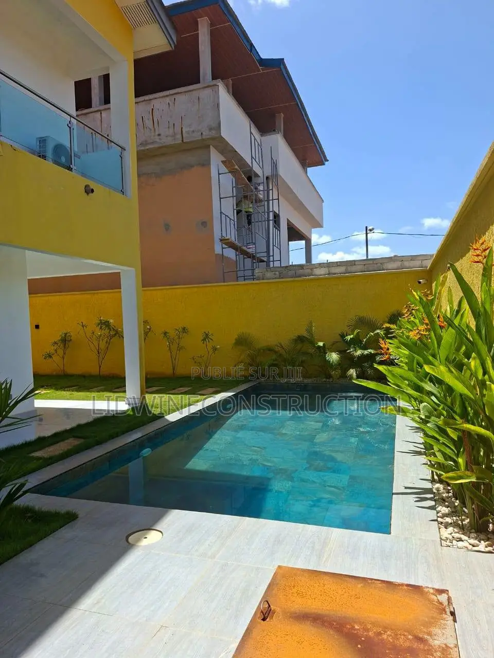6chbre Duplex dans Grand-Bassam à Vendre