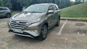 Toyota Rush 2023 Beige