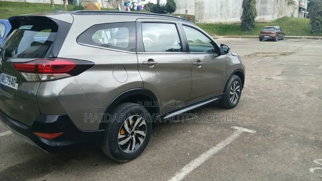 Toyota Rush 2023 Beige