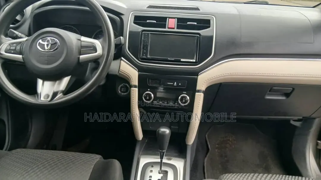 Toyota Rush 2023 Beige
