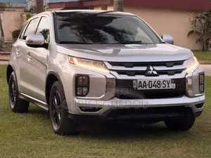 Mitsubishi RVR 2021 Gris