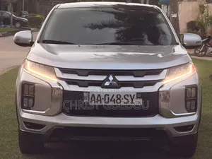 Mitsubishi RVR 2021 Gris