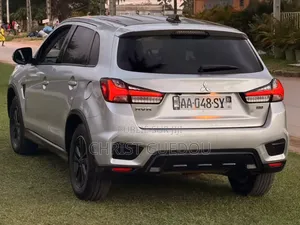 Mitsubishi RVR 2021 Gris