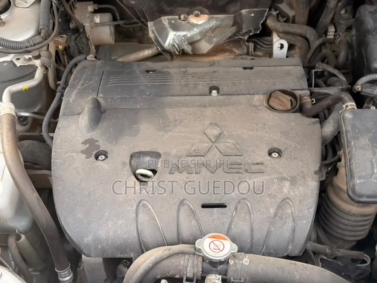 Mitsubishi RVR 2021 Gris