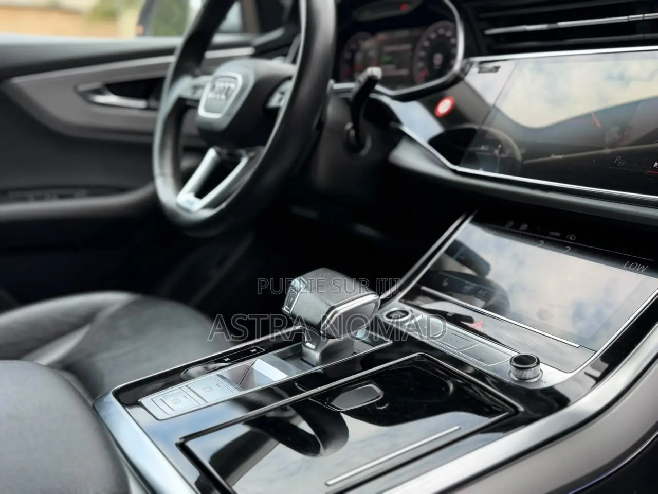 Audi Q8 2023 Gris
