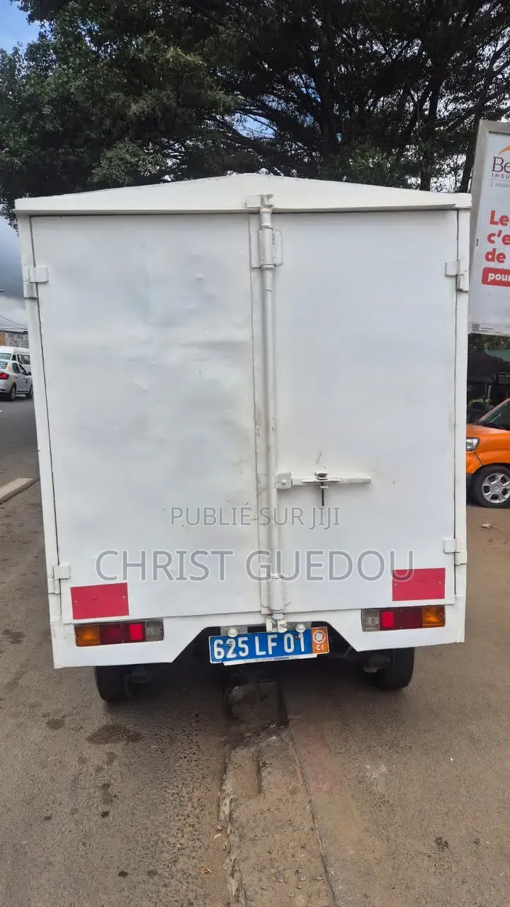 Suzuki Super Carry 2022 Blanc