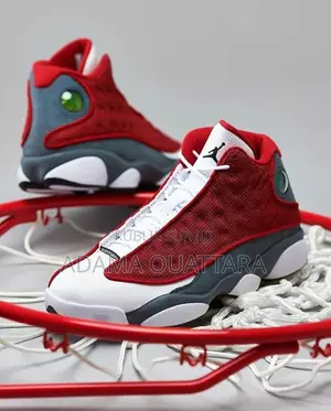 Chaussures Hommes Jordan13