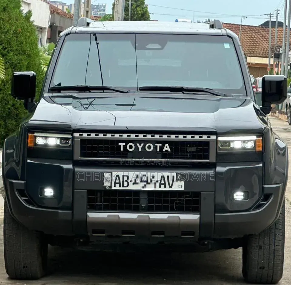 Toyota Land Cruiser Prado 2.4 Hybrid 2025 Gris