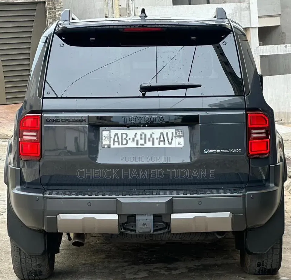 Toyota Land Cruiser Prado 2.4 Hybrid 2025 Gris