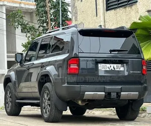Toyota Land Cruiser Prado 2.4 Hybrid 2025 Gris