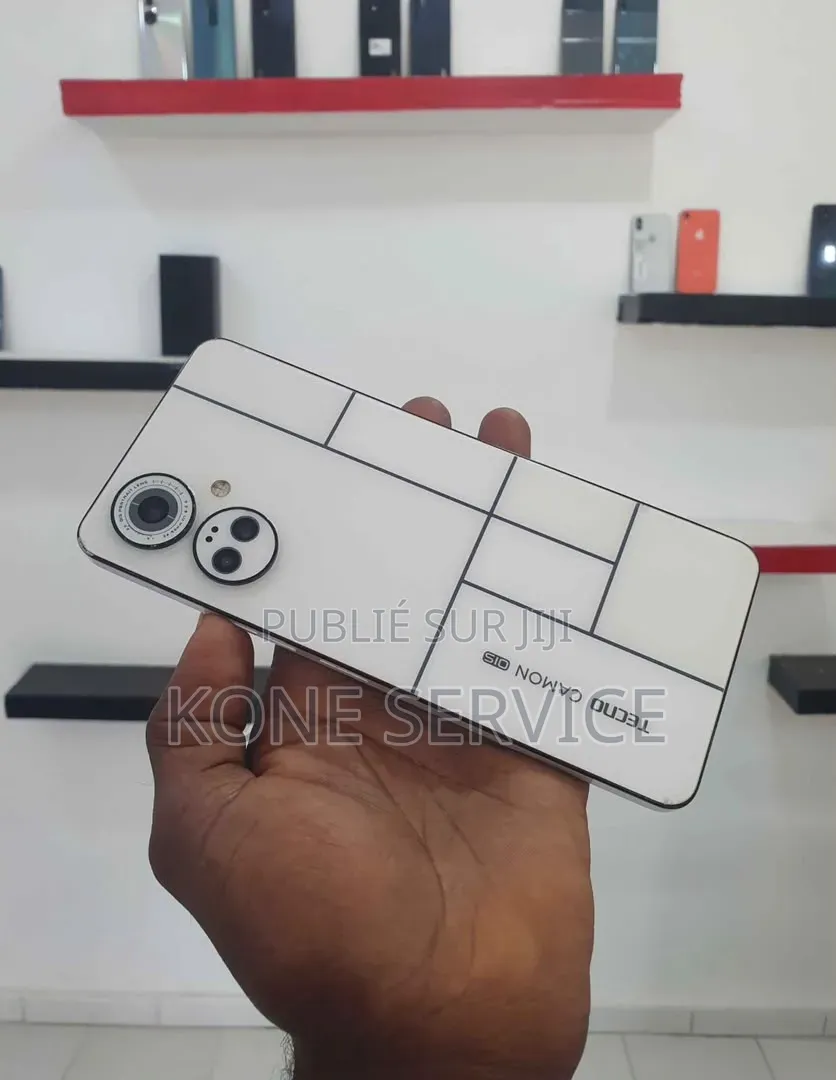 Nouveau Tecno Camon 19 Pro 5G 256 GB