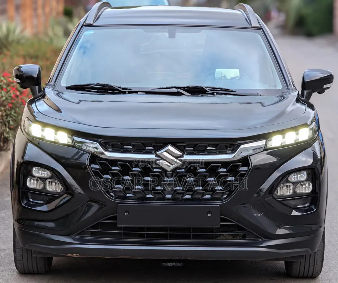 Nouveau Suzuki Fronx 2025 Gris