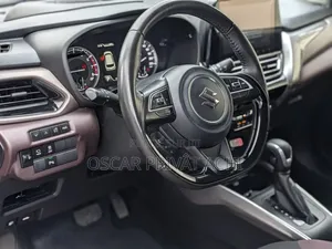 Nouveau Suzuki Fronx 2025 Gris