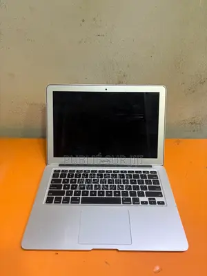 Ordinateur portable Apple MacBook Air 2017 8GB Intel Core i5 SSD 128GB