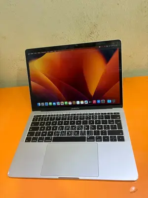 Ordinateur portable Apple MacBook Pro 2017 8GB Intel Core i5 SSD 256GB