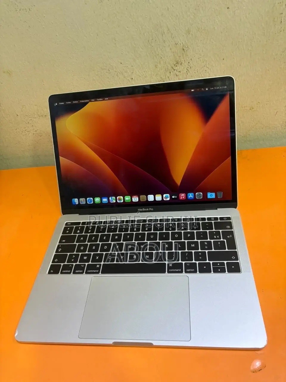 Ordinateur portable Apple MacBook Pro 2017 8GB Intel Core i5 SSD 256GB