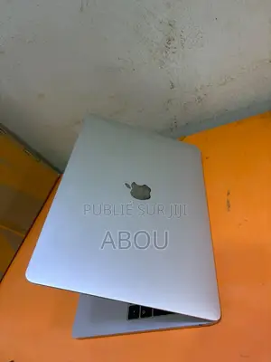 Ordinateur portable Apple MacBook Pro 2017 8GB Intel Core i5 SSD 256GB