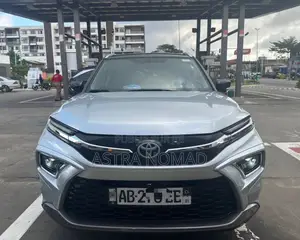 Toyota Urban Cruiser 2025 Gris