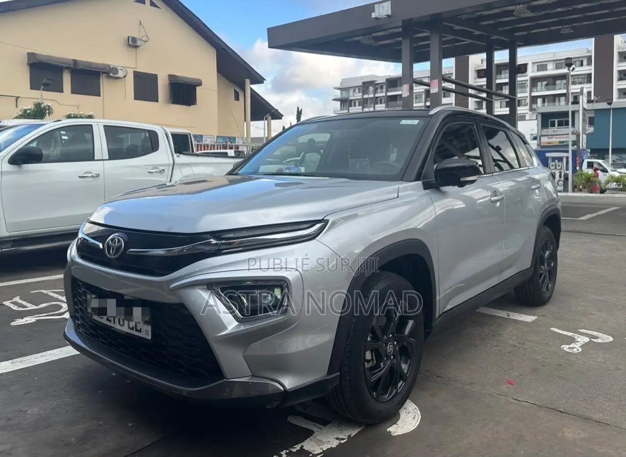 Toyota Urban Cruiser 2025 Gris