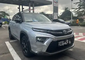 Toyota Urban Cruiser 2025 Gris
