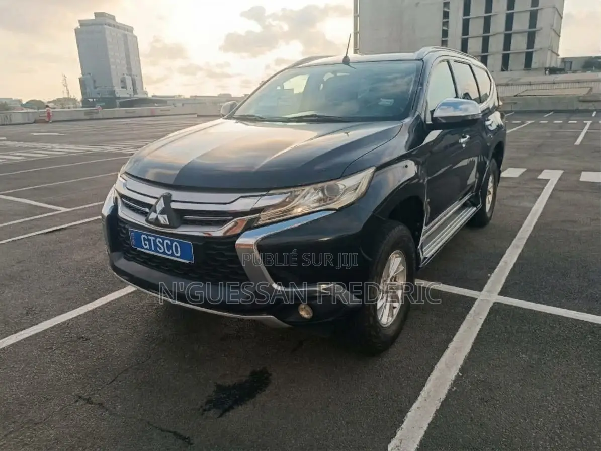 Mitsubishi Pajero Sport 2018 Noir