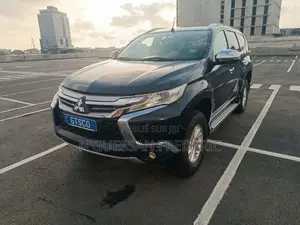 Mitsubishi Pajero Sport 2018 Noir