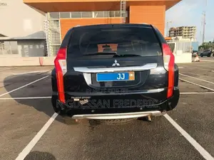 Mitsubishi Pajero Sport 2018 Noir