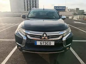 Mitsubishi Pajero Sport 2018 Noir