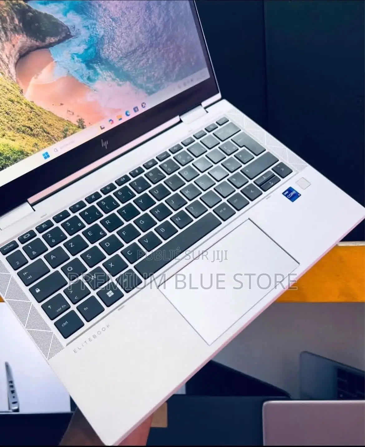 Nouveau HP EliteBook 830 G8 8GB Intel Core i7 SSD 256GB