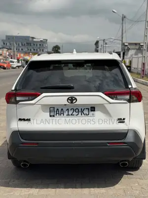Toyota RAV4 XLE AWD 2023 Blanc