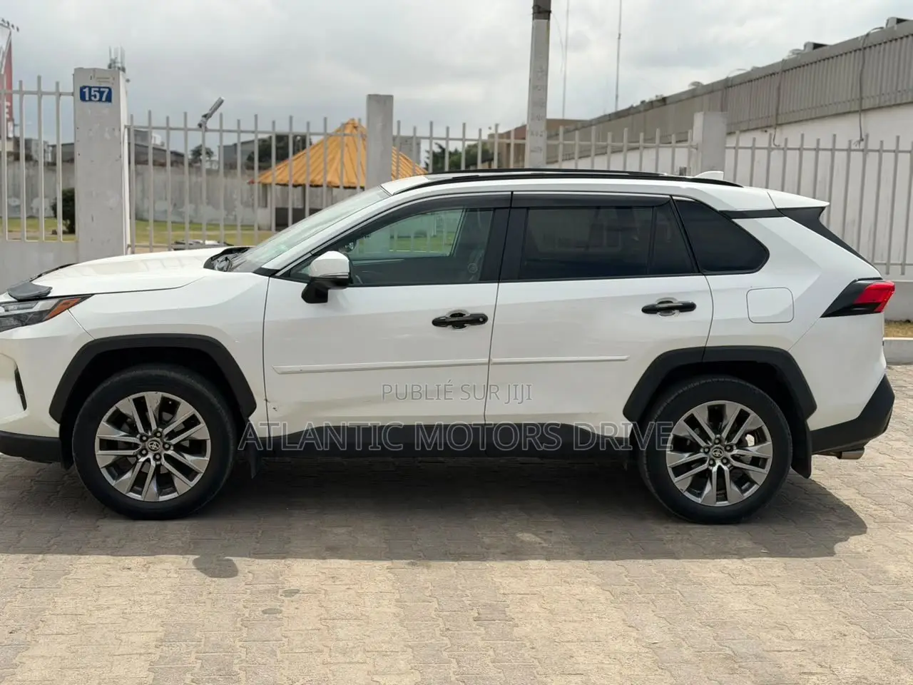 Toyota RAV4 XLE AWD 2023 Blanc